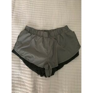 Free People Movement Run For It Shorts Sz M Gray Black Dual Layering Side Slit